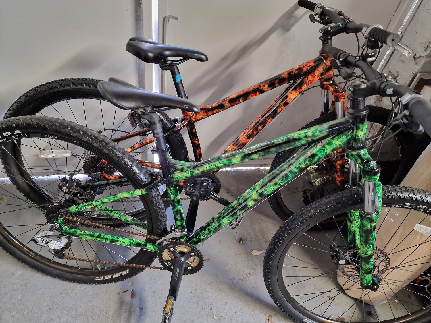 Bicycles & accessories